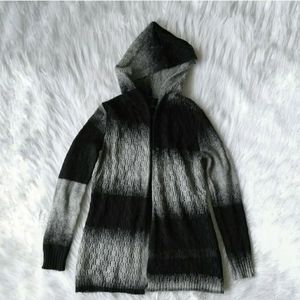 Knit sweater 🏵️